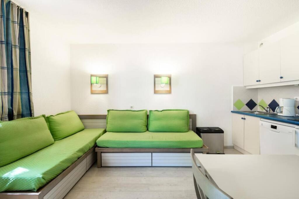 Bel Appartement Vue Sur Piscine 1 Chambre Fermee Et 1 Espace Cabine Сен-Рафаэль Экстерьер фото