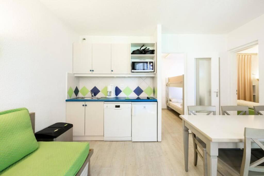 Bel Appartement Vue Sur Piscine 1 Chambre Fermee Et 1 Espace Cabine Сен-Рафаэль Экстерьер фото